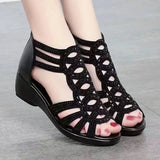 Breakj Sandals 2025 New Soft Leather Mother Shoes Fashion Wearing Ladies Soft Bottom Hollow Women's Cool Shoes Large