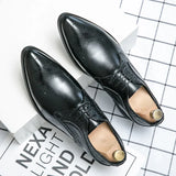 Classic Italian Leather Men's Brogue Point-toe Shoes Fashion 2021 New Casual Men Formal Shoes Comfortable Flat