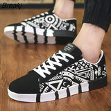 Autumn Men Shoes Fashion Graffiti Men's Sneaker Lightweight Mens Casual Shoes Low Top Breathable Black Male Canvas