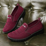 Casual Shoes Breathable Mesh Sneakers Women Lightweight Knitted Loafers Slip-on Comfortable Mother's Shoes Zapatos