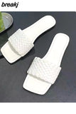 Women's Summer PU Leather Solid Color Square Toe Plain Sandals Women's Outdoor Beach Shoes Slippers Women's Fashion