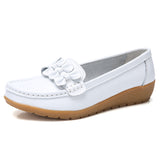 Breakj Flat Bottom Soft Bean Shoes Cowhers Comfortable Mother Shoes In The Elderly Beef Soles Low-Heeled Large Women's