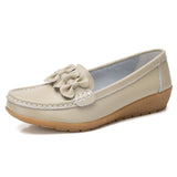 Breakj Flat Bottom Soft Bean Shoes Cowhers Comfortable Mother Shoes In The Elderly Beef Soles Low-Heeled Large Women's