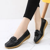 Breakj Flat Bottom Soft Bean Shoes Cowhers Comfortable Mother Shoes In The Elderly Beef Soles Low-Heeled Large Women's