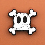 Sale 1pcs Shoe Charms Heart-shaped/Kiss me/Skull Shoe Accessories Shoe Buckle Decorations Fit Croc JIBZ Kid's X-mas