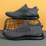 Men Shoes Lightweight Sneakers Fashion Casual Walking Shoes Breathable Slip on Wear-resistant Man Loafers Tenis