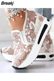 Dropship Platform Wedges Woman Shoes 2023 New Sporty Sneakers Floral Embroidered Slip On Wedge Sneakers Comfy
