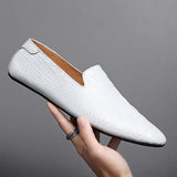 Men Shoes Moccasins genuine Leather Casual Driving slip on Shoes fashion Men Loafers outdoor Moccasins Italian Shoes for Men