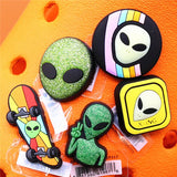 Space Alien Designer Shoe Charms 5pcs/lot Croc Buckle Accessories Luxury Rainbow Sun Clog Dog Jewelry Decorations