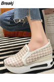 Dropship Platform Wedges Woman Shoes 2023 New Sporty Sneakers Floral Embroidered Slip On Wedge Sneakers Comfy
