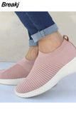 Women's sports shoes Mesh casual vulcanized shoes Soft soled large flat shoes Women's fashionable and comfortable socks