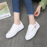 White Shoes Female 2023 Autumn New Flat Board Shoes Web Celebrity Casual Anti-Slip Students Embroidered Sports Single